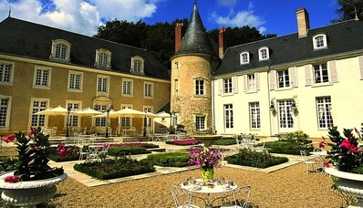 Hire a helicopter for a gourmet getaway at the Domaine of Beauvois helicopter in the loire valley