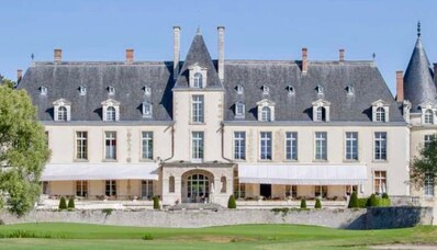 Castle of Augerville : rent a helicopter for a gourmet getaway near Fontainebleau Val de Loire