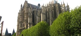 Private plane and helicopter rental in Maubeuge Elesmes