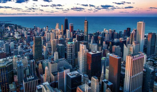 **location de jet privé** : Vue aérienne Chicago O'Hare au coucher du soleil