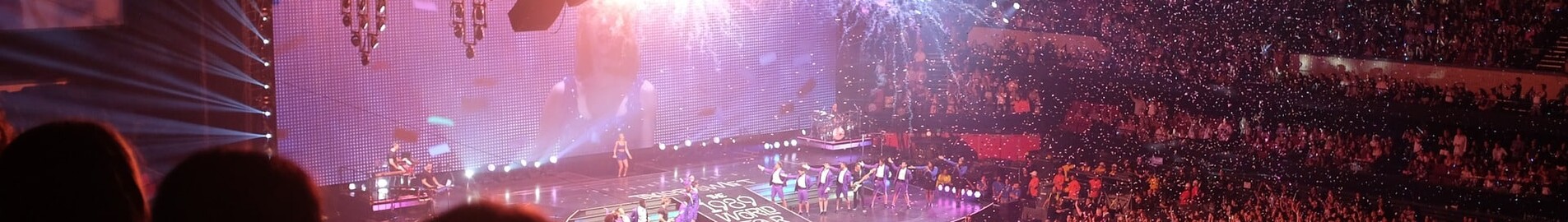 Tours and roadshow – Transportation by the air