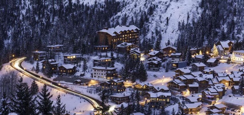 station de ski Courchevel la nuit