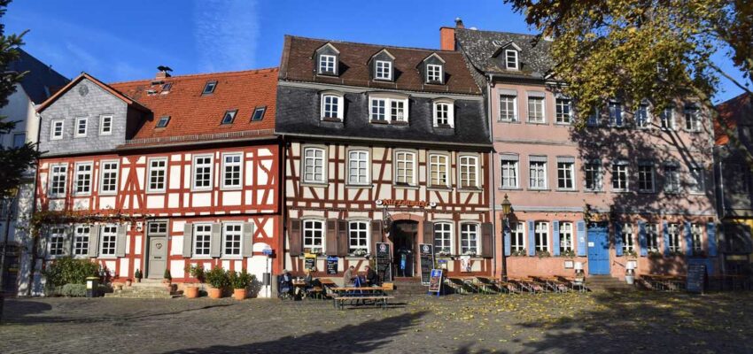 Voyage en jet : place pittoresque européenne.