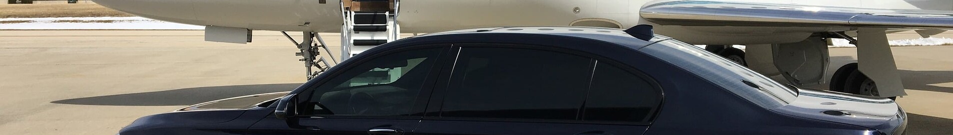 Car transfer from and to the airport with a private driver