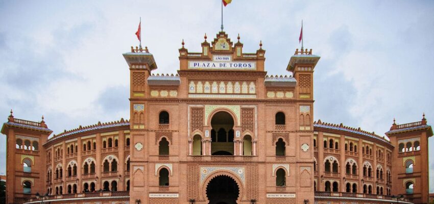 Plaza de Toros Madrid, avant Paris-Madrid : location jet privé.
