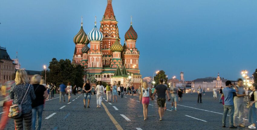 Cathédrale Saint-Basile, Place Rouge, Moscou au crépuscule.