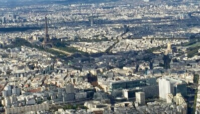 Paris Helicopter Tour from Paris Issy-Les-Moulineaux