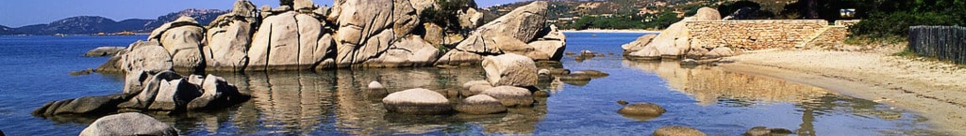 Helicopter hire : Flying from Corsica at Porto vecchio