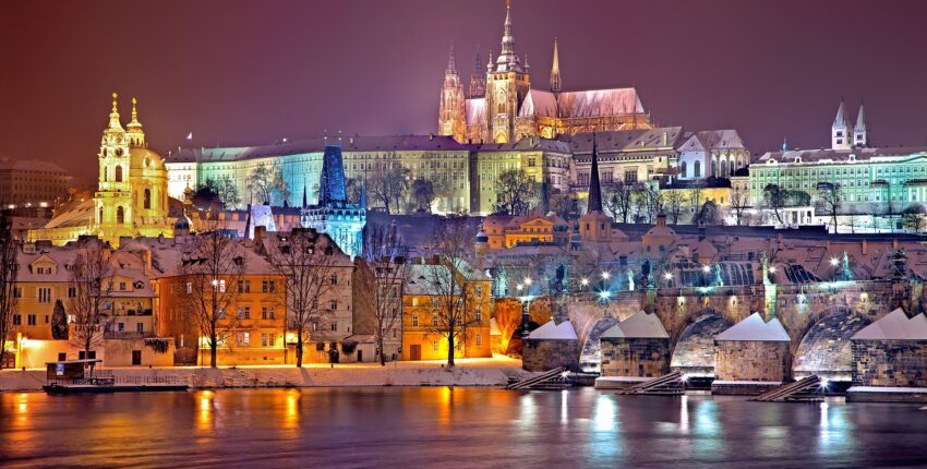 location jet privé : Prague la nuit, château illuminé