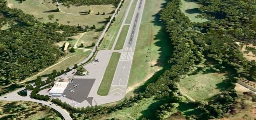 Saint-Tropez : location de jet privé, petite piste verdoyante