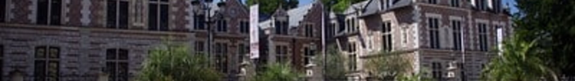 Private jet hire in Orleans Airport Saint Denis De Lhotel