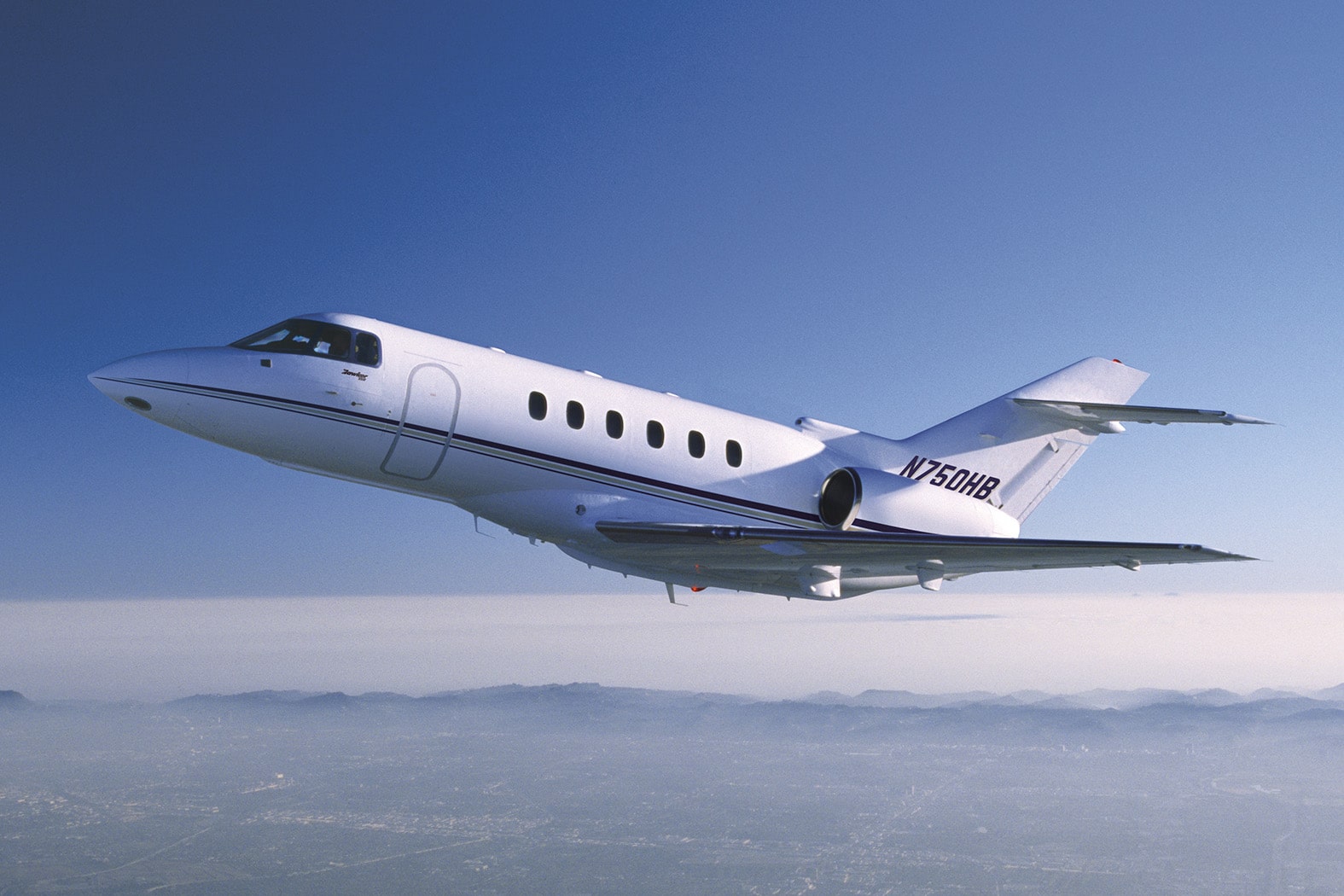 location de jet privé, Hawker 750 N750KB en vol.