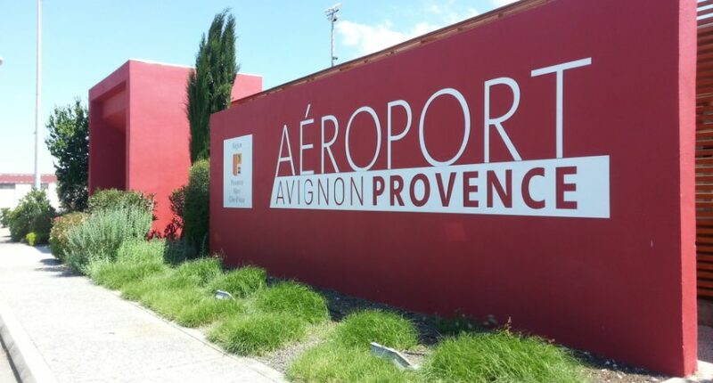 Private jet hire in Avignon Provence Airport