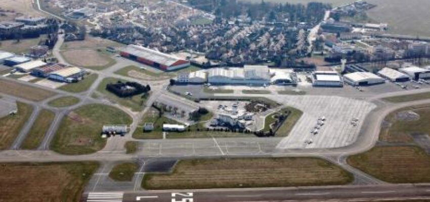 Location de jet privé: Aéroport Toussus-le-Noble vue aérienne