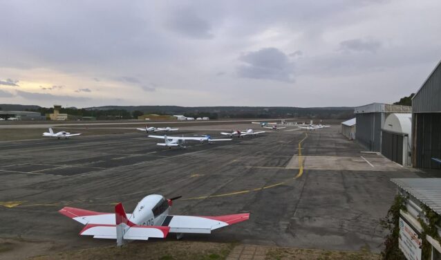Private jet hire in Aix En Provence Les Mille Airport