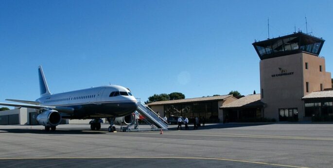 Private jet hire in Castellet