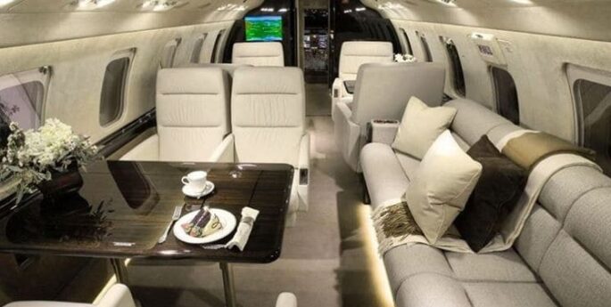 Cabine intérieure jet privé Challenger 850