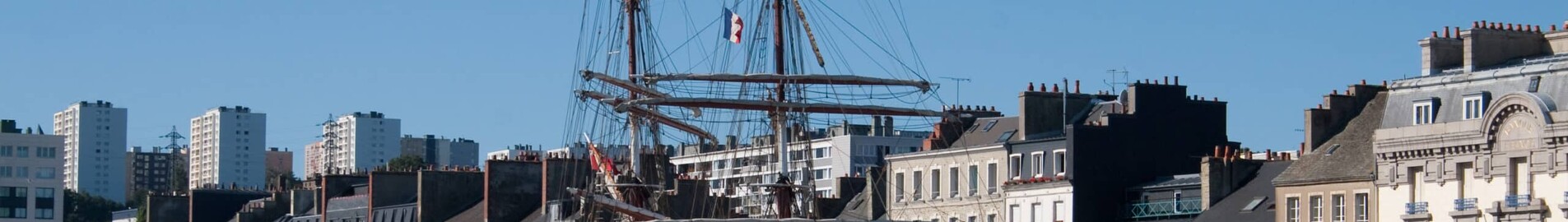 Private jet hire in Cherbourg Maupertus Airport