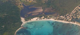 London - Figari : private jet rental