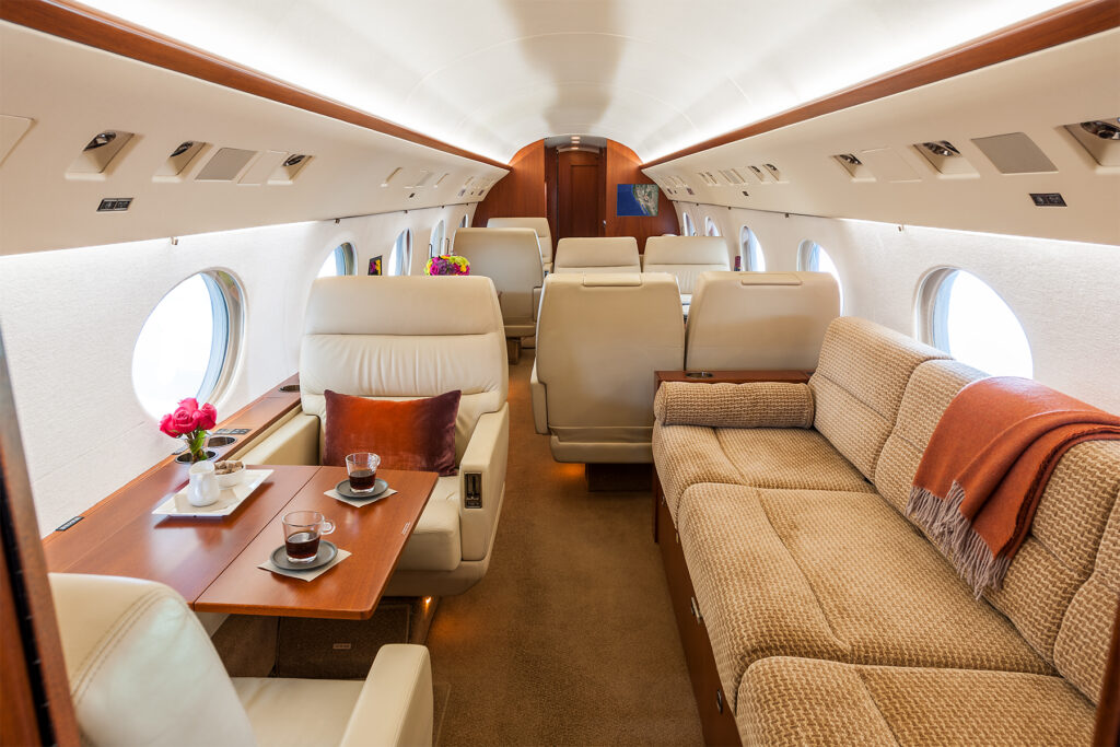 Which celebrities own a private jet? - AEROAFFAIRES