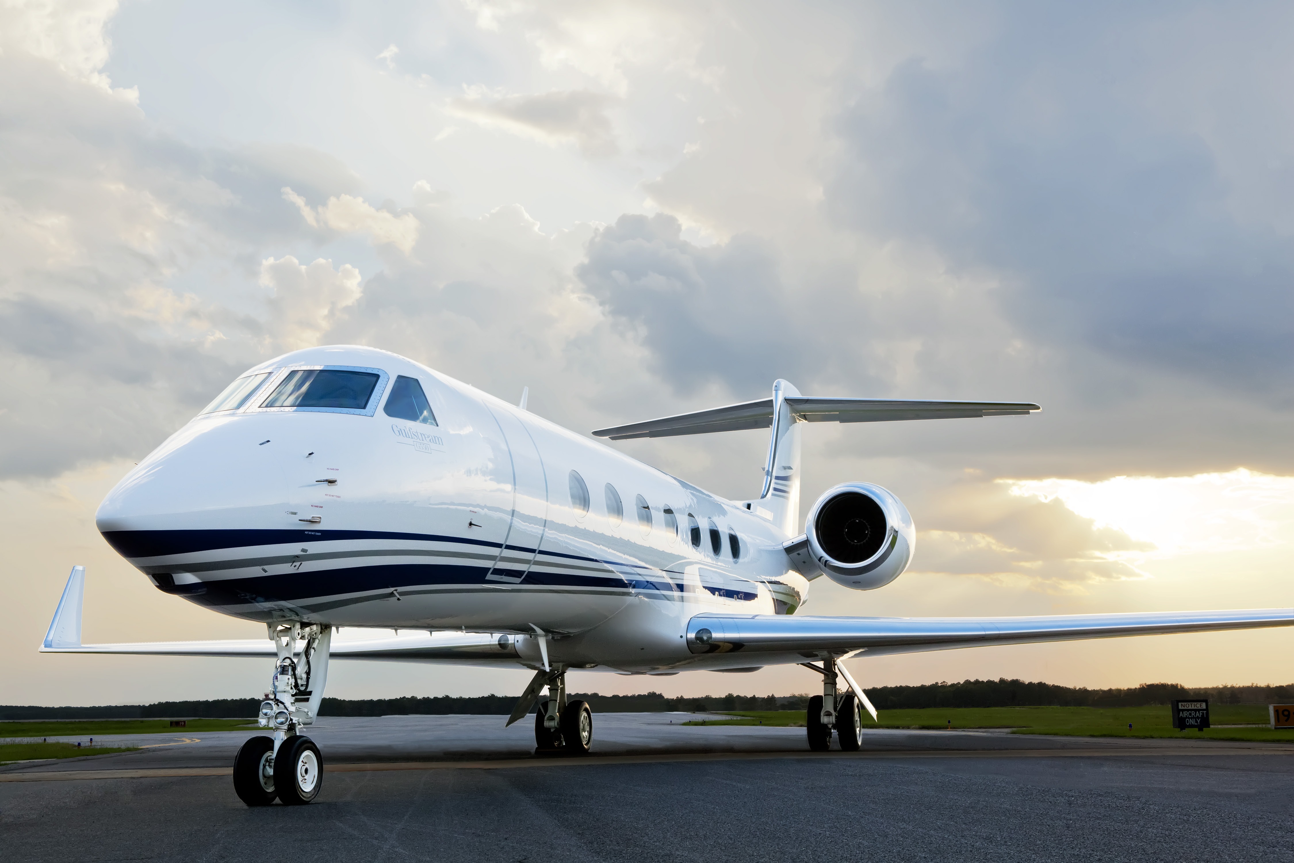 Private Jet Rental AEROAFFAIRES