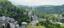 Private jet and helicopter charter in Landivisiau