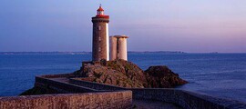 Private jet and helicopter rental in Cuers Pierrefeu