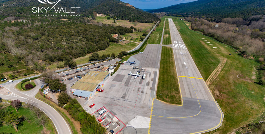 Saint-Tropez La Môle: private jet charter