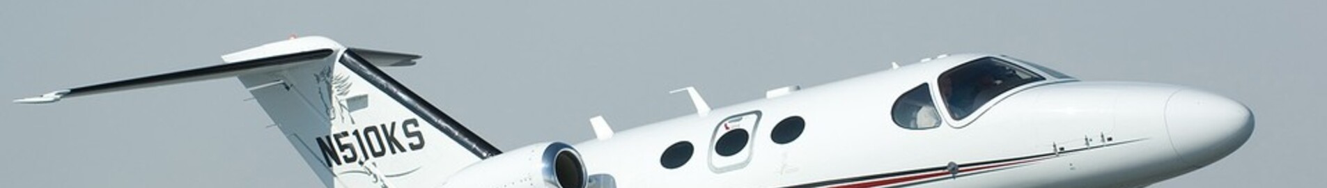 How to choose between citation mustang and phenom 100