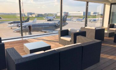 Terminal de jets privés FBO à l'aéroport de Paris Le - Bourget