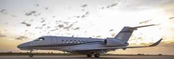 Jet privé Bombardier Challenger 605 en vol