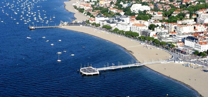 Arcachon-La Teste-de-Buch plage et marina animée