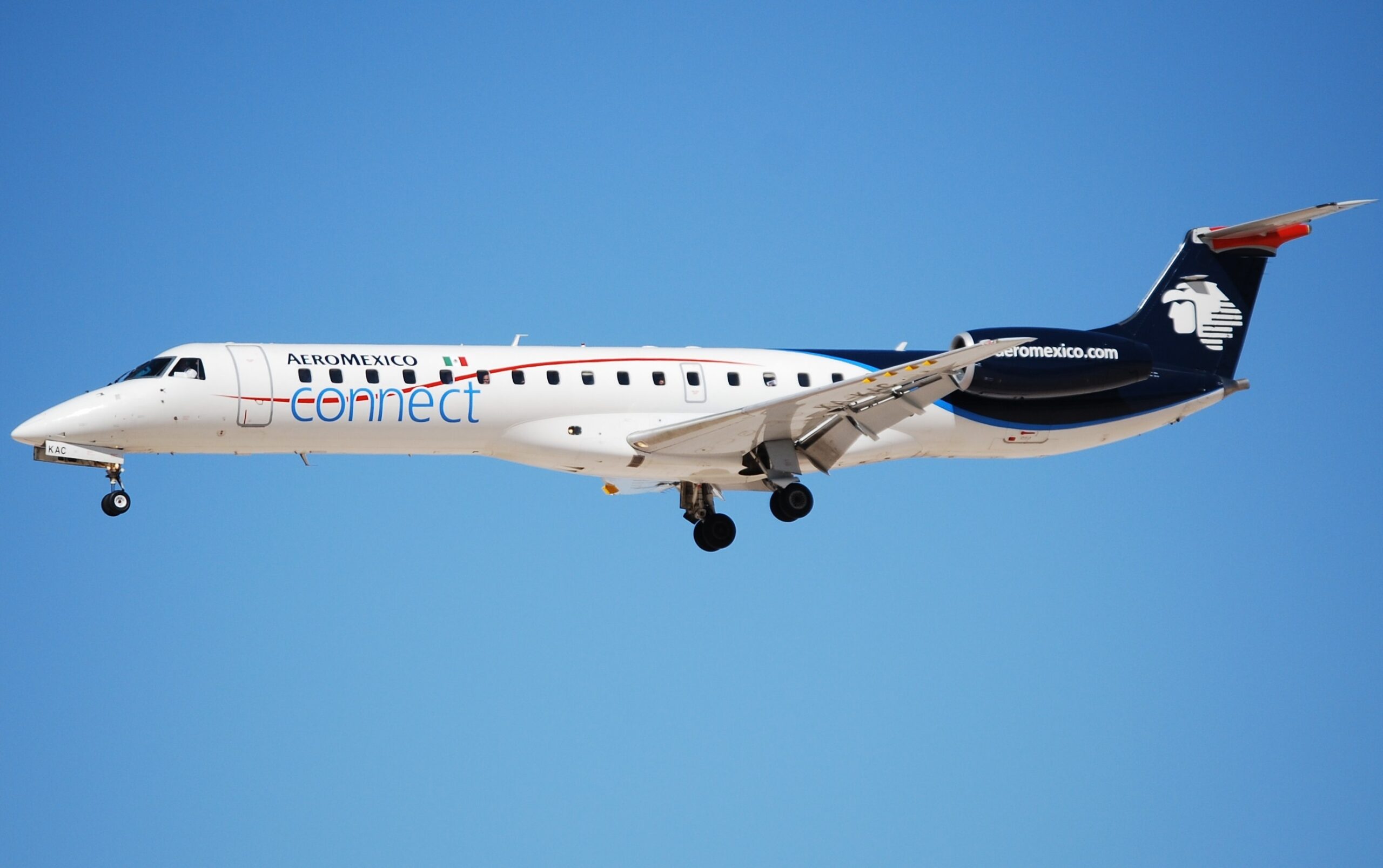 Embraer erj 145 en vol