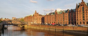 Hamburg: private jet rental 