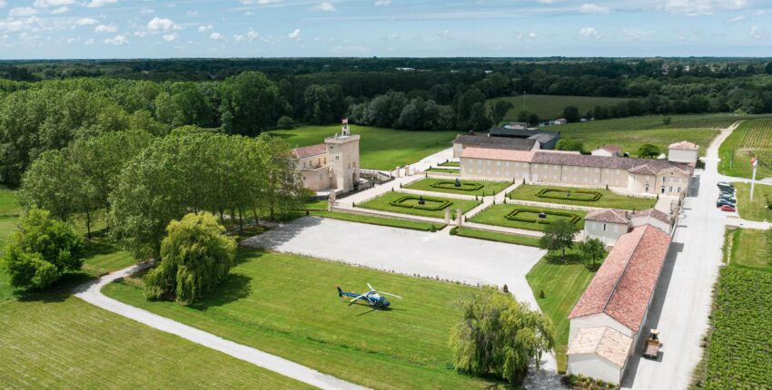 Private jet hire and helicopter in Bordeaux Merignac