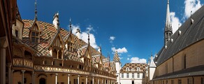 Private jet and helicopter hire from and to Beaune