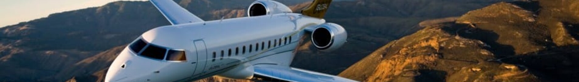 How to charter a private jet ?