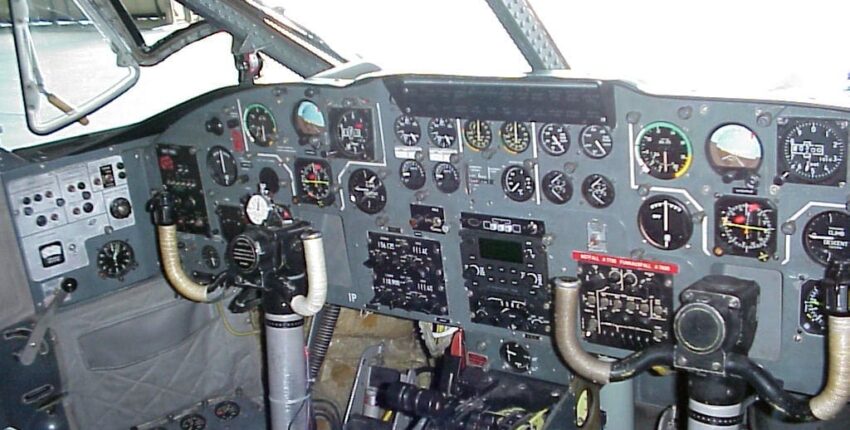 Short SC.7 Skyvan cockpit