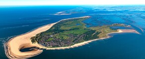 Borkum: Private plane and helicopter charter