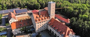 Burg Feuerstein: Private plane and helicopter rental