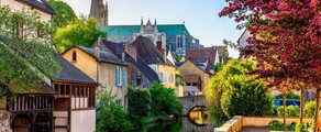 Private plane and helicopter rental in Chartres Champhol