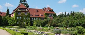 Dahlem Dahlemer Binz: private jet rental 
