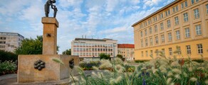 Eisenhuttenstad: Private jet and helicopter charter