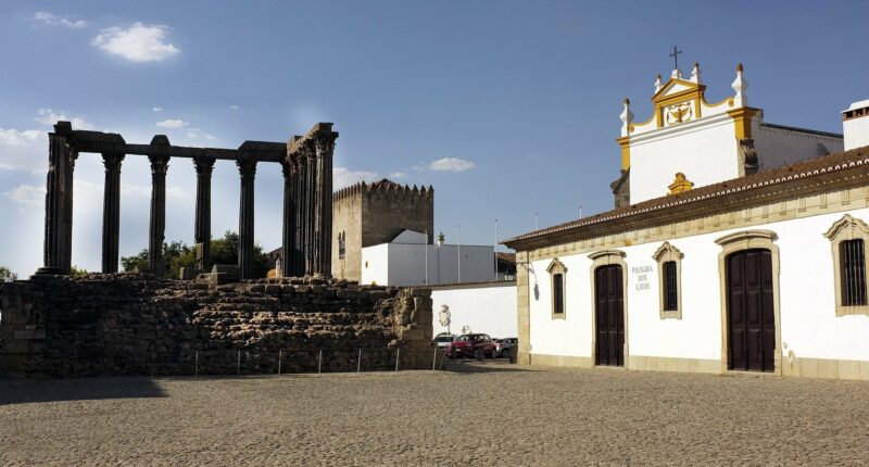 Private jet and helicopter hire in Evora