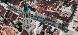 Kamenz: private jet and helicopter rental