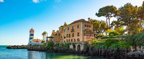 Cascais : private jet rental 