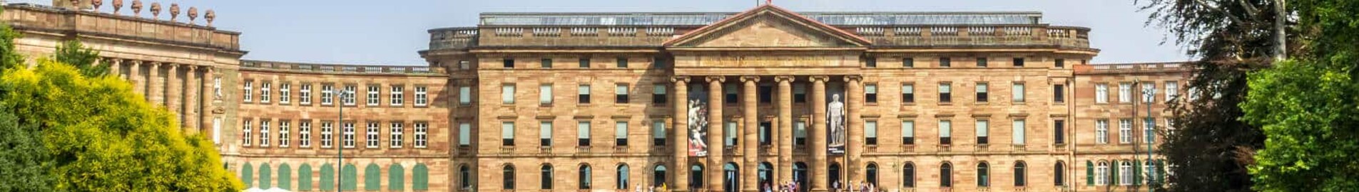 Kassel: private jet and helicopter rental