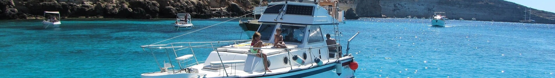 Private jet and helicopter hire in Lampedusa