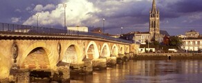Private plane and helicopter rental in Libourne Artigues De Lussac