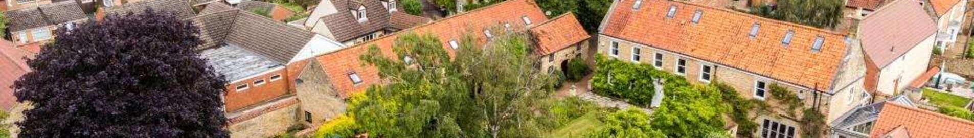 Private jet charter and helicopter to Lincoln Waddington